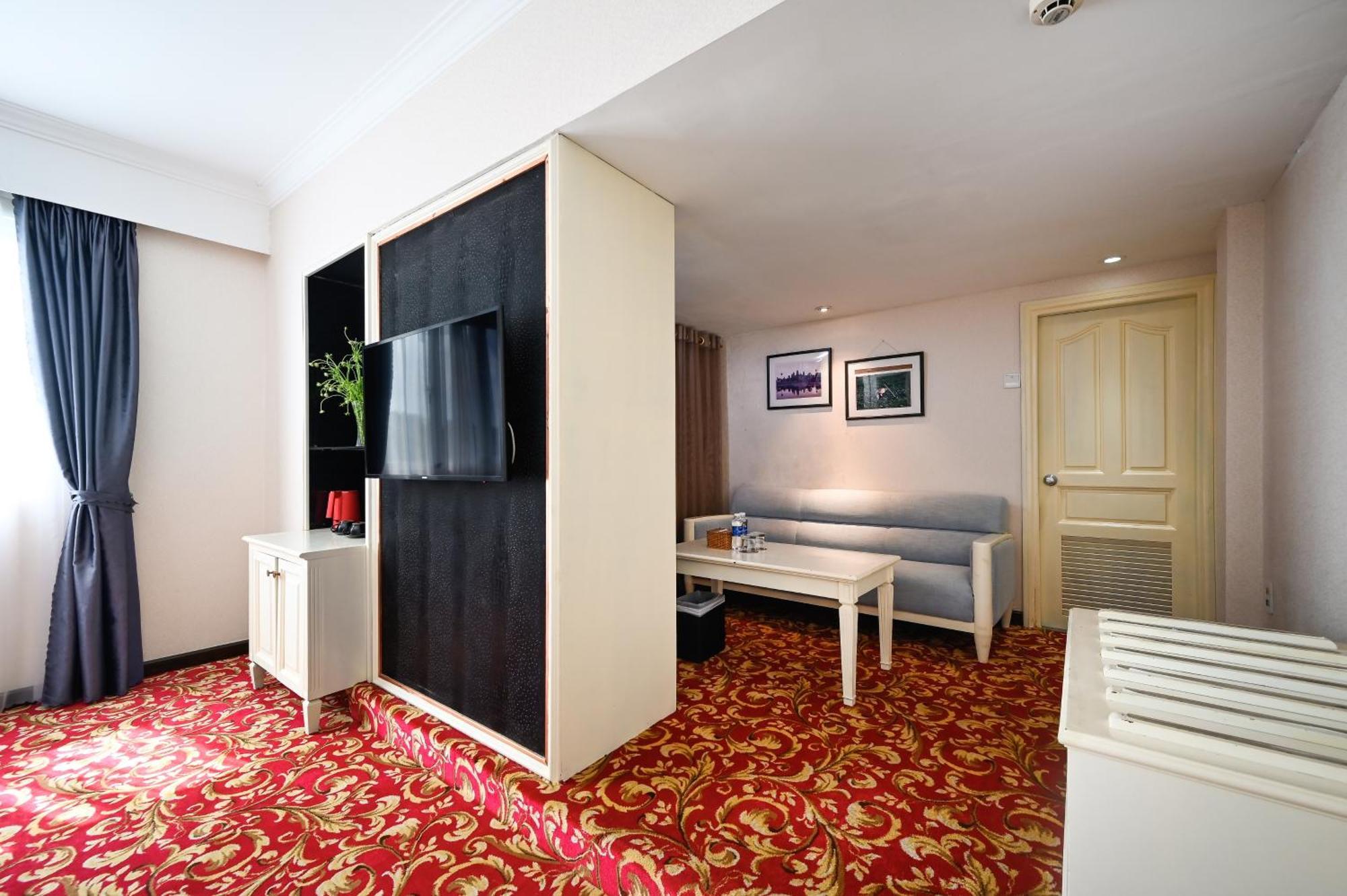 California Saigon Hotel & Rooftop Pool Ho Chi Minh City Bagian luar foto