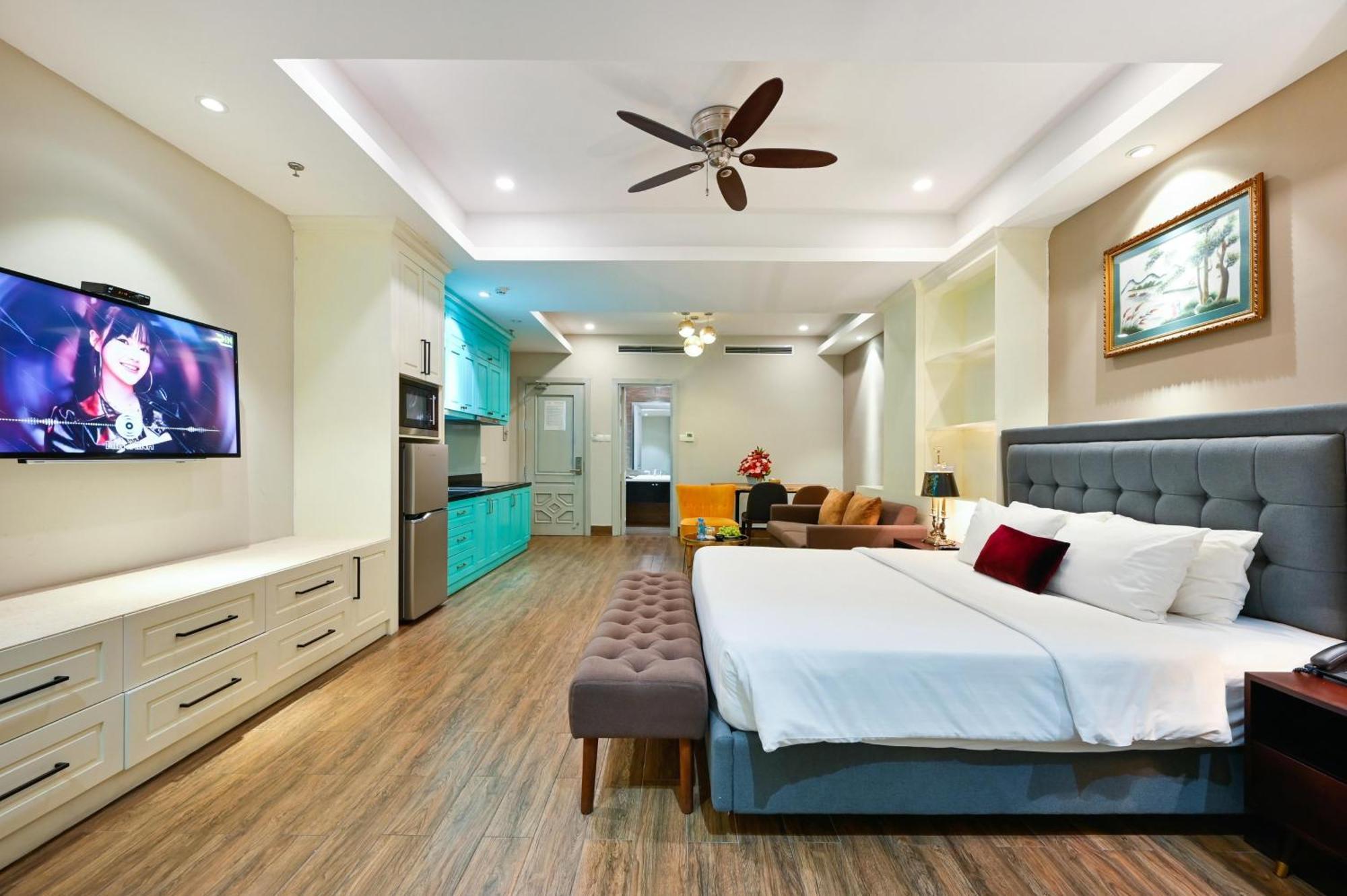 California Saigon Hotel & Rooftop Pool Ho Chi Minh City Bagian luar foto