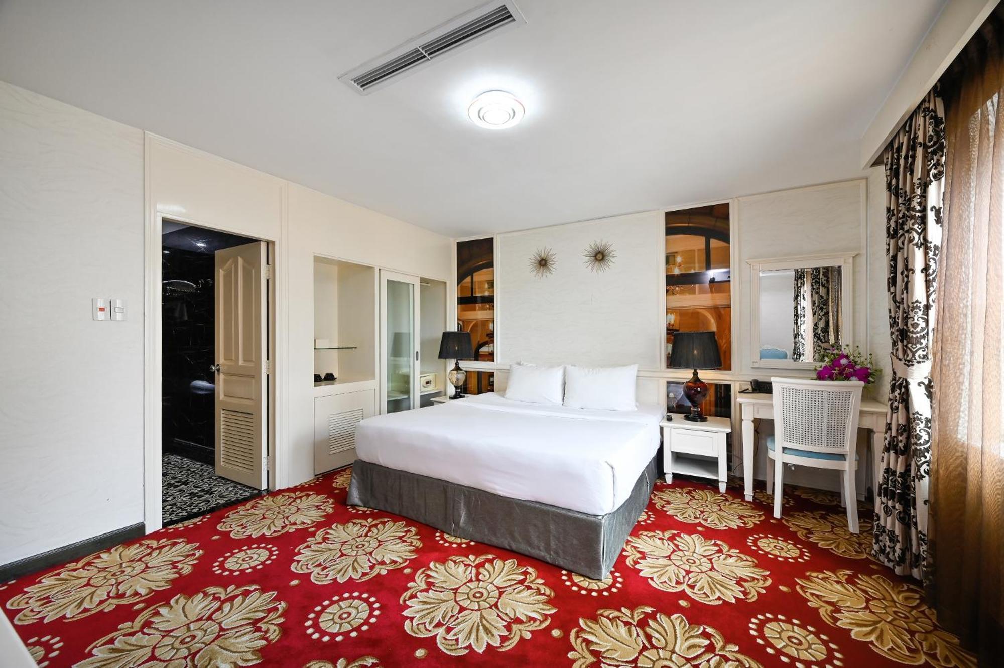 California Saigon Hotel & Rooftop Pool Ho Chi Minh City Bagian luar foto