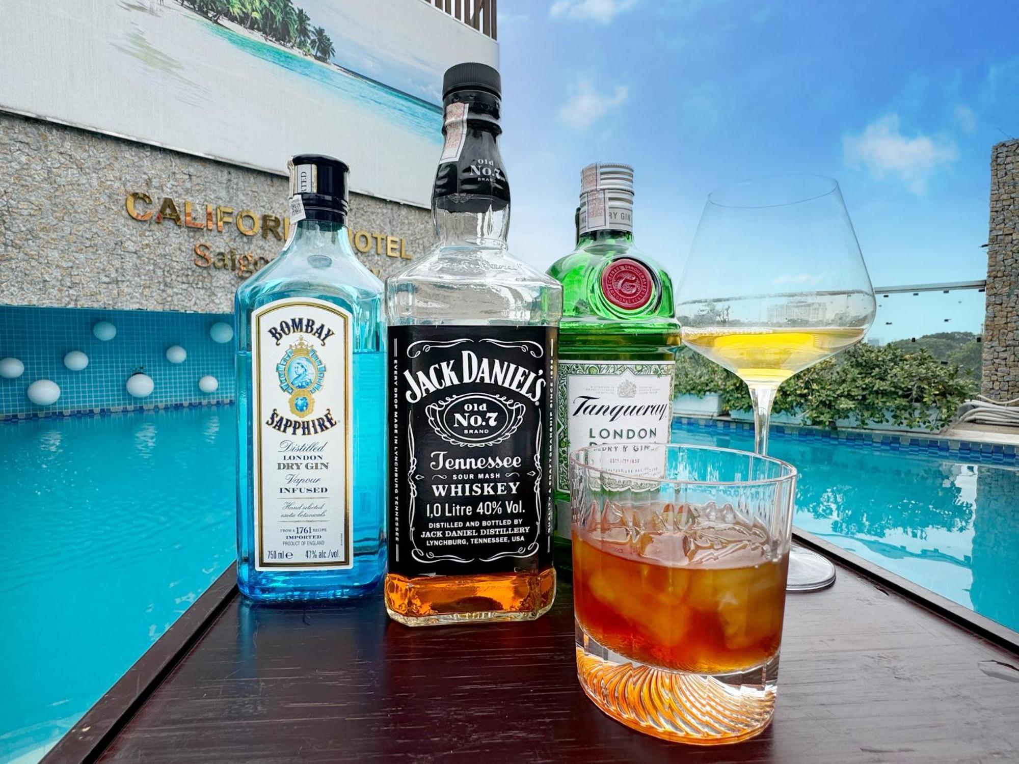 California Saigon Hotel & Rooftop Pool Ho Chi Minh City Bagian luar foto